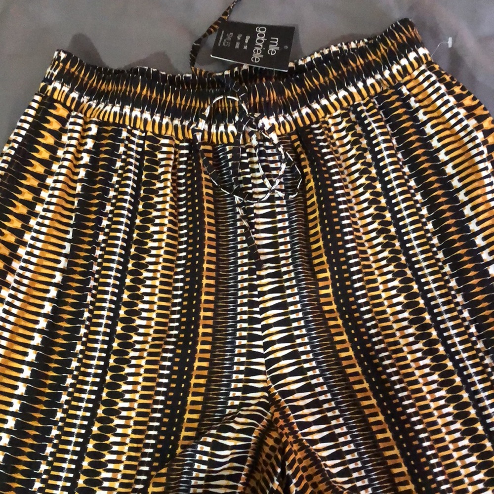 NWT Plus Size Safari Print Long Casual Pants - Size 1X - 100% Rayon Machine Wash